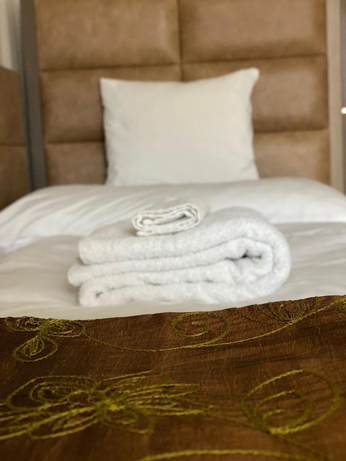 Blueline Motel Jászberény Εξωτερικό φωτογραφία