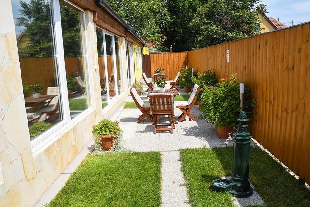 Blueline Motel Jászberény Εξωτερικό φωτογραφία