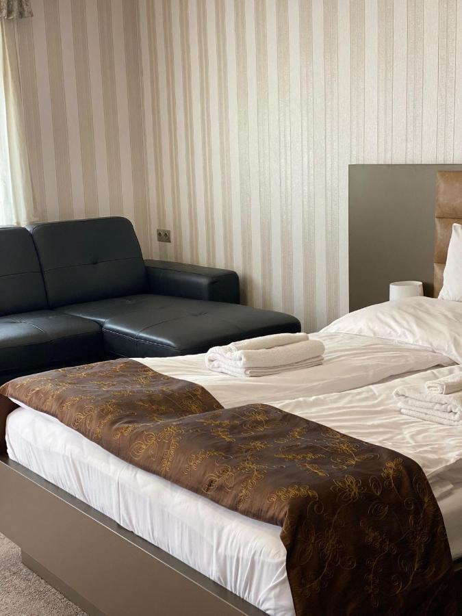 Blueline Motel Jászberény Εξωτερικό φωτογραφία