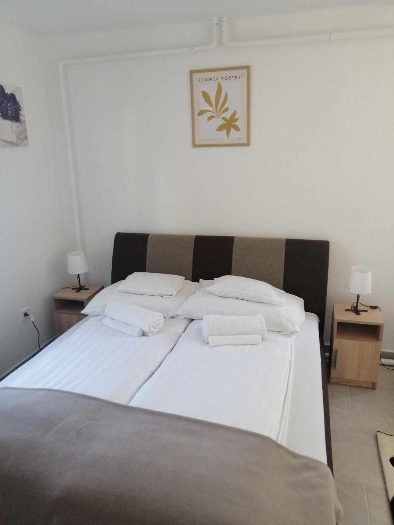 Blueline Motel Jászberény Εξωτερικό φωτογραφία
